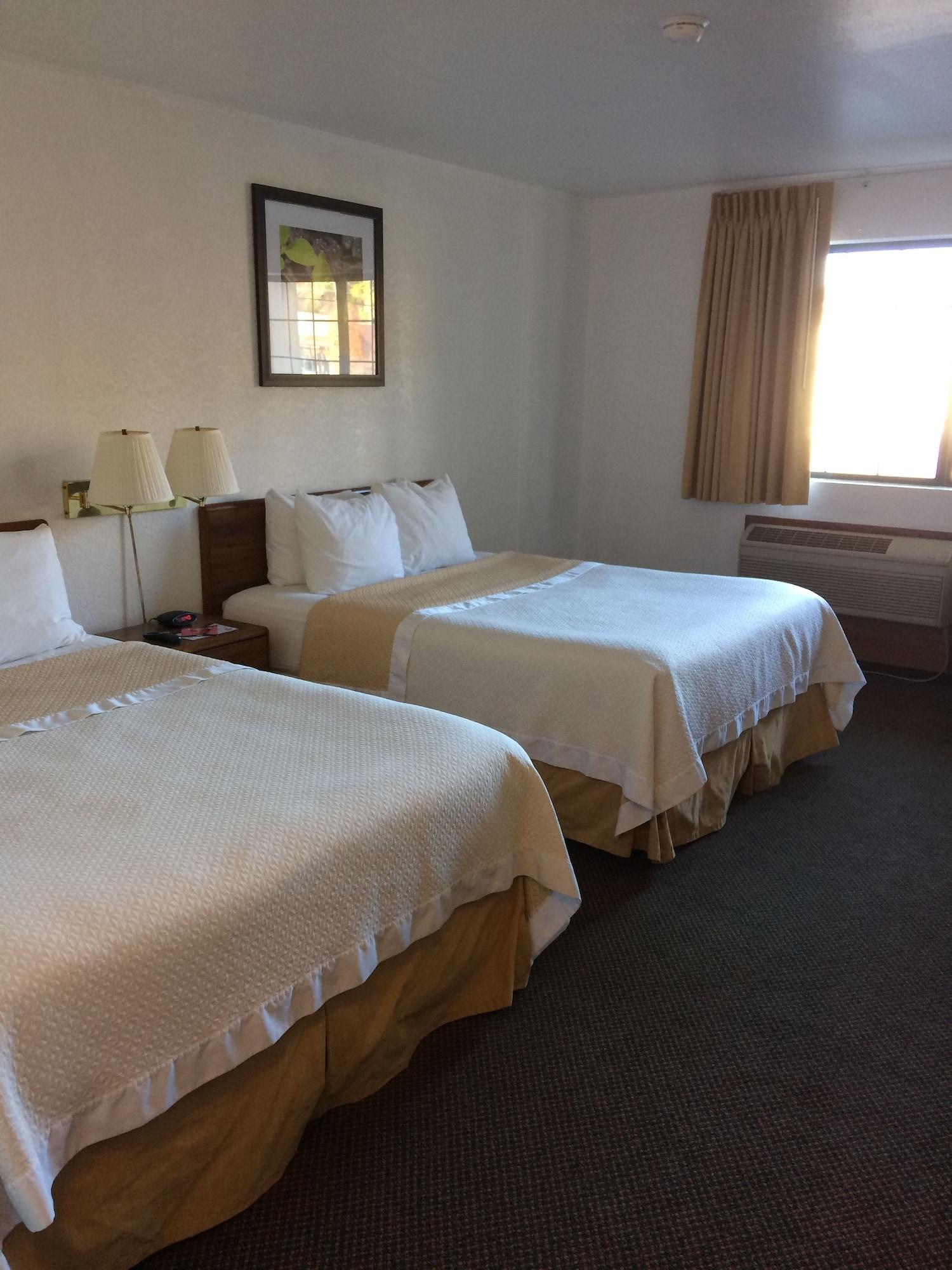 Days Inn By Wyndham West Rapid City Bagian luar foto