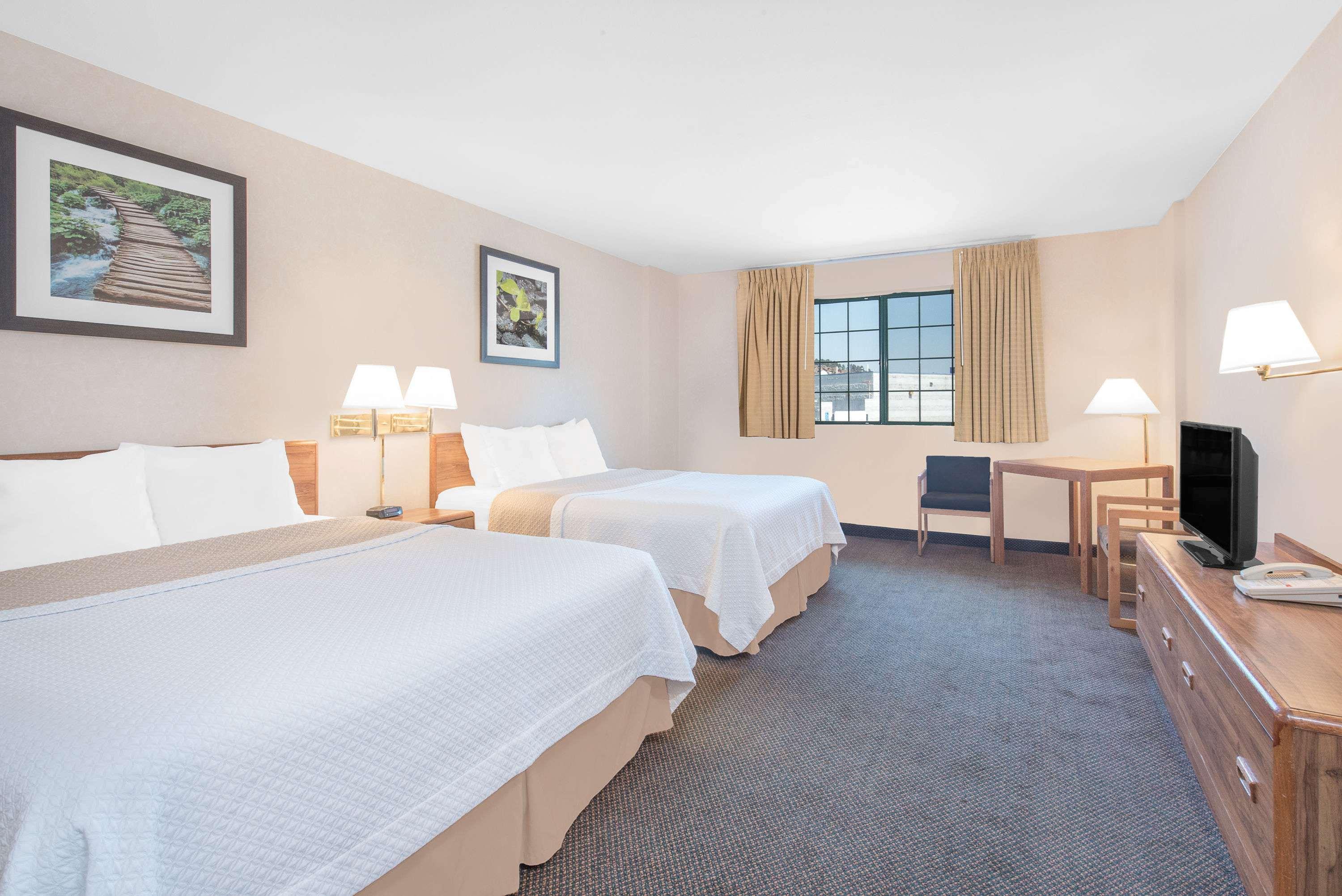 Days Inn By Wyndham West Rapid City Bagian luar foto