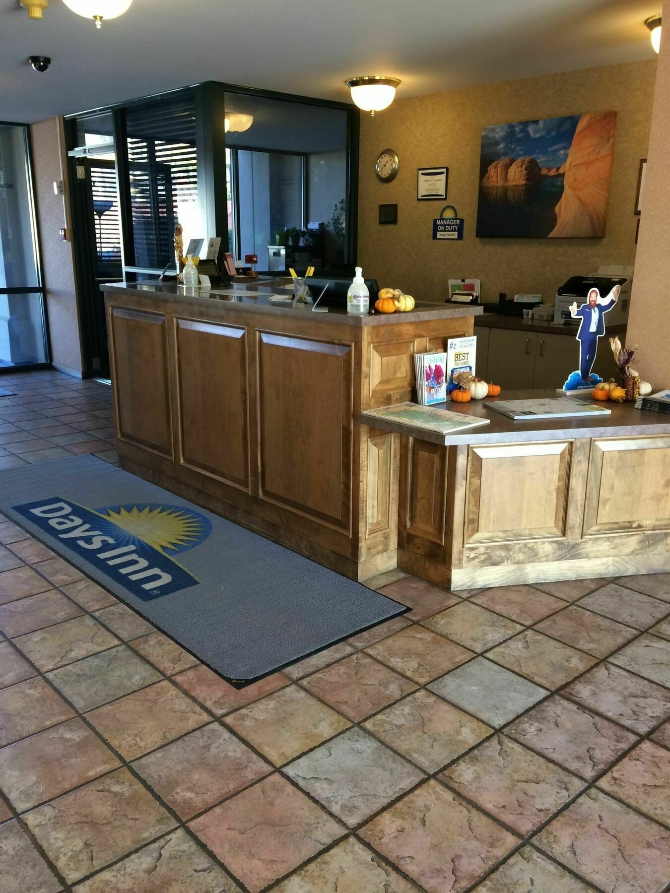 Days Inn By Wyndham West Rapid City Bagian luar foto